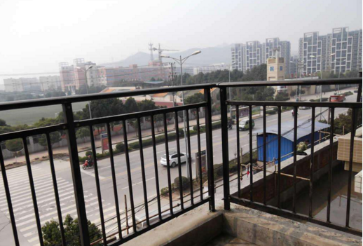 鋅鋼陽(yáng)臺(tái)護(hù)欄會(huì)生銹嗎？不要在問這問題了