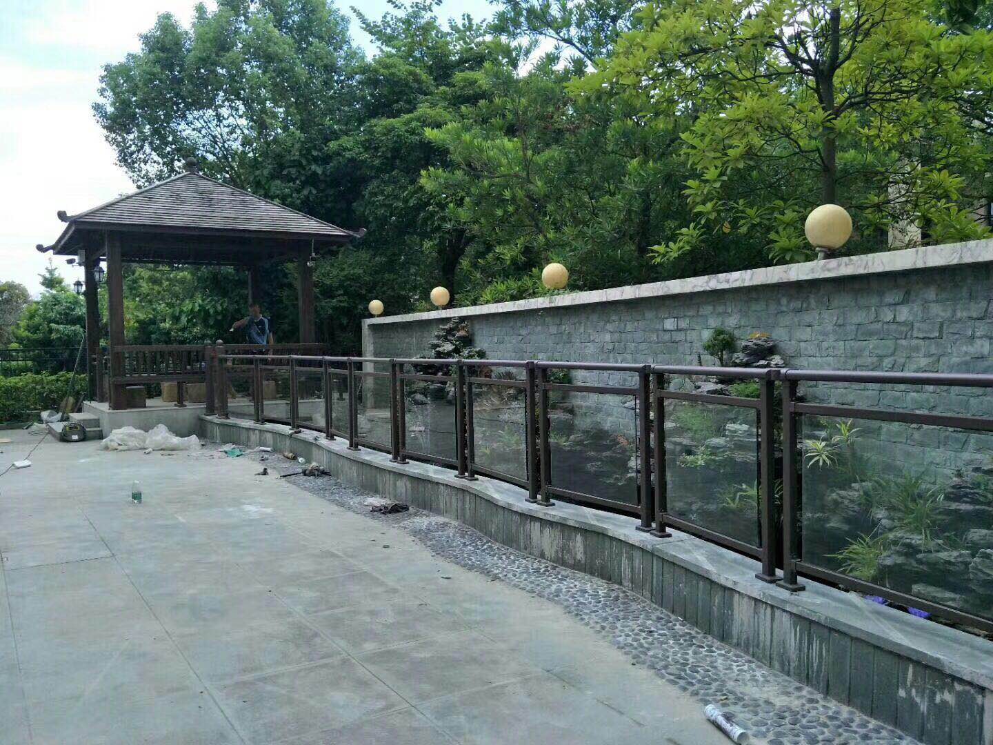 玻璃陽(yáng)臺(tái)裝修效果圖